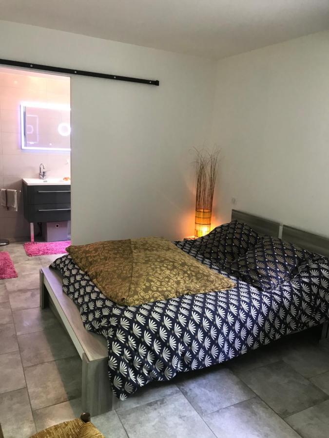 Metris 5 Apartment Corre Екстериор снимка